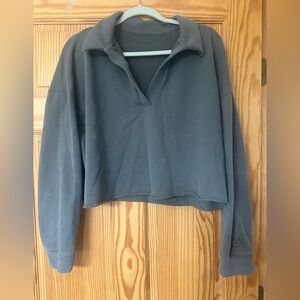 Vuori Women's Cropped Sweater